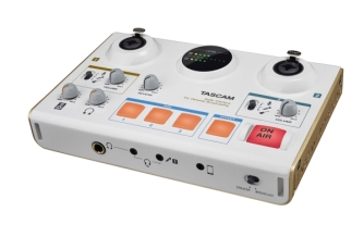 Tascam MiNiStudio US-42 ממשק סטרימינג משולב כרטיס קול לשידורי רדיו
